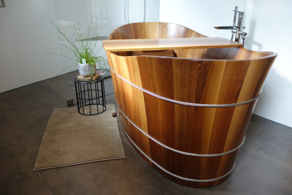 Holzwanne Nussholz