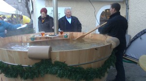 Chef Reinhard beim Rudern und Reden...