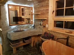 Sitzbadewanne in Zirbenholz!