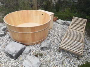 Balubad Außenbadewanne rund in Lärchenholz