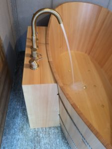 Anbaukasten mit Armatur